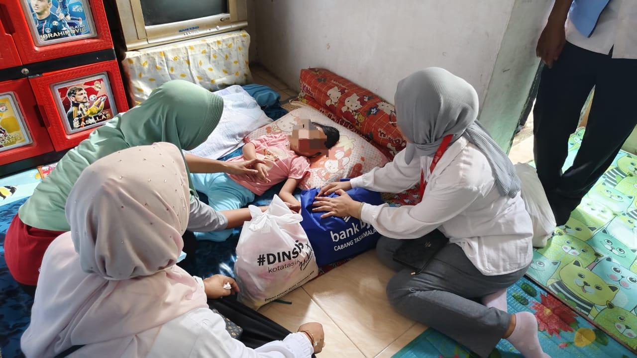 Sukseskan Program Bageur, Plaza Asia Bersama Pemkot Tasikmalaya Salurkan Bantuan kepada Warga