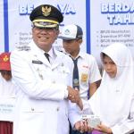 Wali Kota Banjar Serahkan Bantuan Program Berdaya Didik untuk Ribuan Siswa SD dan SMP