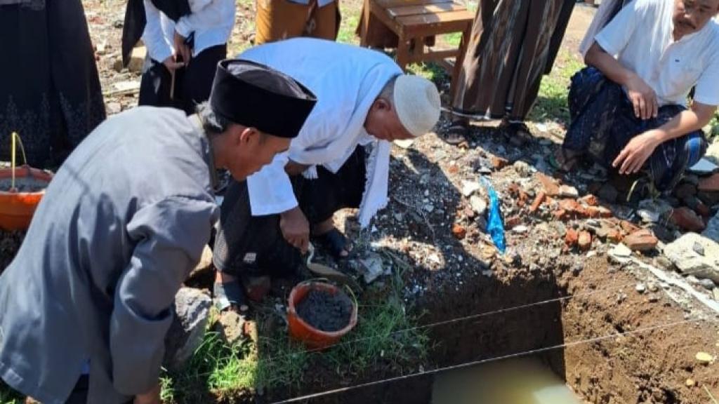 Warga Banjar Bangun Pesantren Berbasis Keislaman dan Lingkungan Secara Swadaya