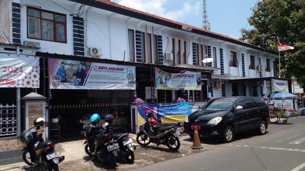 Warga Ciamis Kini Bisa Buat KTP dan Akta Kelahiran di Kantor Kecamatan