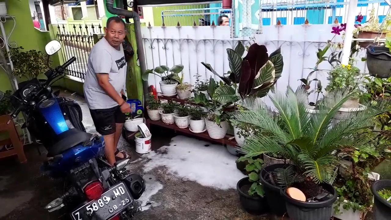 Warga Cipicung Tasikmalaya Heboh, Air Hujan Tiba-Tiba Berbusa
