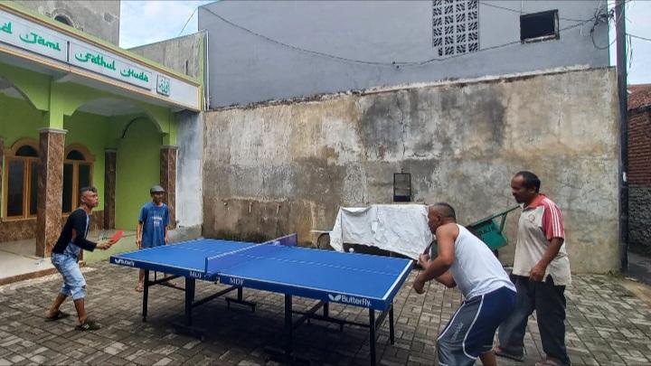 Warga Gunung Karikil Rutin Gelar Pingpong untuk Jaga Kebugaran dan Silaturahmi