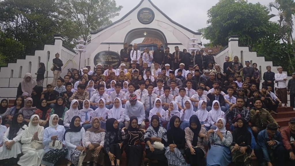 Yayasan Kusumadiningrat Gelar Tradisi Jamasan Pusaka Kerajaan Galuh